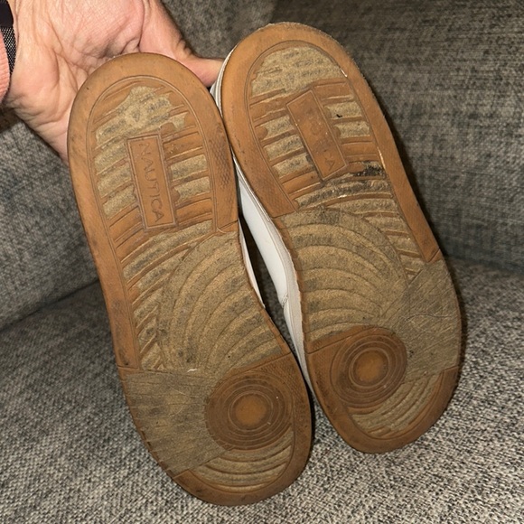 Nautica Men's White and Brown Casual Sneakers - Picture 8 of 8